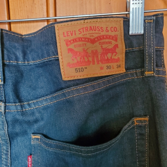 🏵HOST PICK🏵 Levi's 501s 30x34 - Picture 3 of 3